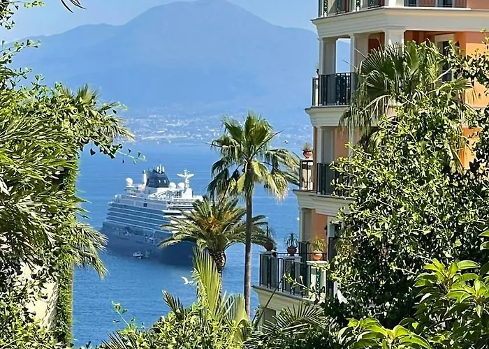 Overture - Panoramic Luxury Terrace Center Sorrento