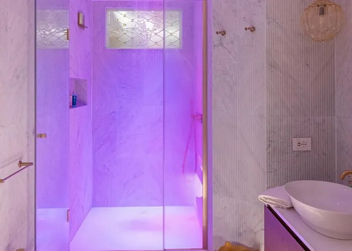 Overture - Panoramic Luxury Terrace Center *