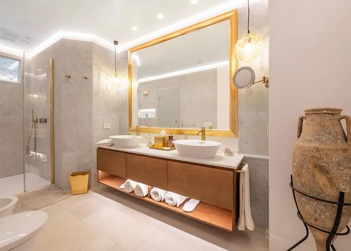 Overture - Panoramic Luxury Terrace Center *