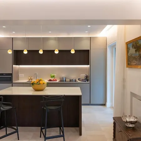Апартаменти Overture - Panoramic Luxury Terrace Center