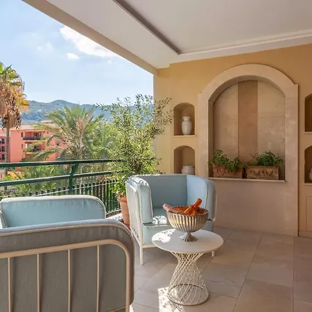 Overture - Panoramic Luxury Terrace Center *