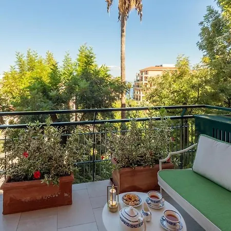Overture - Panoramic Luxury Terrace Center Appartement